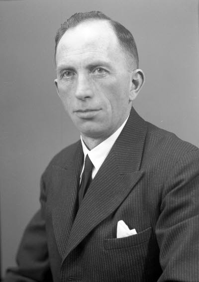 Porträtt av en herre. Ateljefoto.