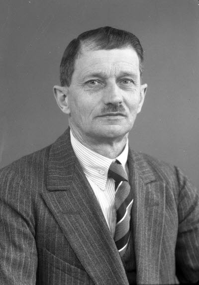 Porträtt av en herre. Ateljefoto.