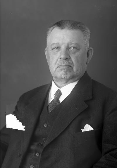 Porträtt av en herre. Ateljefoto.