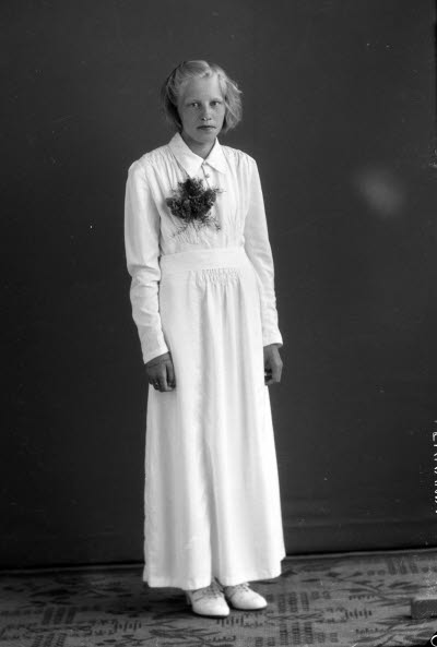 Porträtt av en flicka. Ateljefoto.