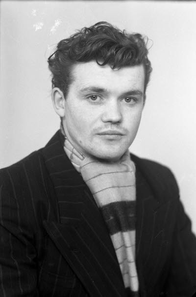 Porträtt av en herre. Ateljefoto.