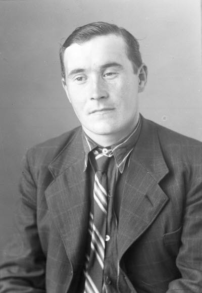 Porträtt av en herre. Ateljefoto. 