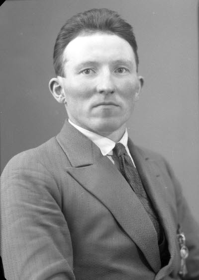 Porträtt av en herre. Ateljefoto.