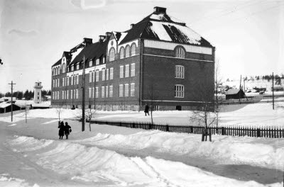 Centralskolan Malmberget. Kaptensvägen. Skolbyggnad Malmberget.