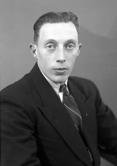 Porträtt av en herre. Ateljefoto.