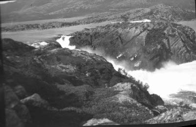 Fjällmotiv; vattenfall.