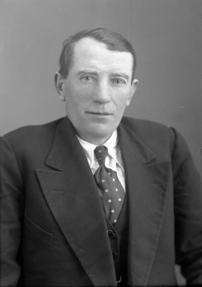 Porträtt av en herre. Ateljefoto.