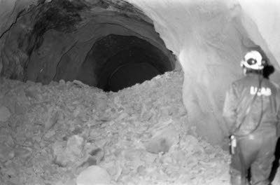 Natten mot den 9 mars 1993. Genomslag i snedbana 600-815 m nivån,730 m.avv,t.h. i bild Jan Olsson.