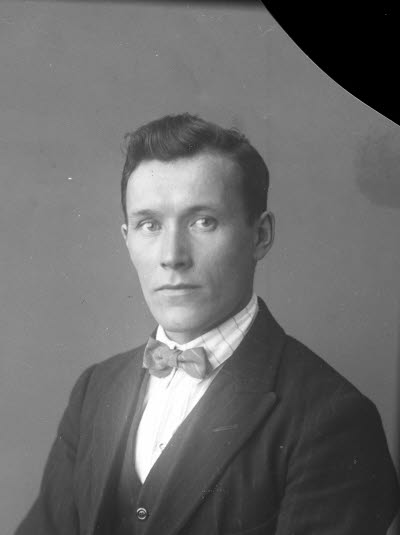 Porträtt av en herre. Ateljefoto.