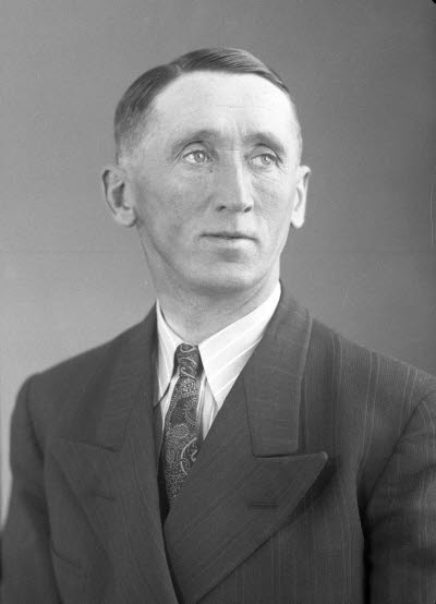 Porträtt av en herre. Ateljefoto.