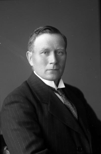 Porträtt av en herre. Ateljefoto.