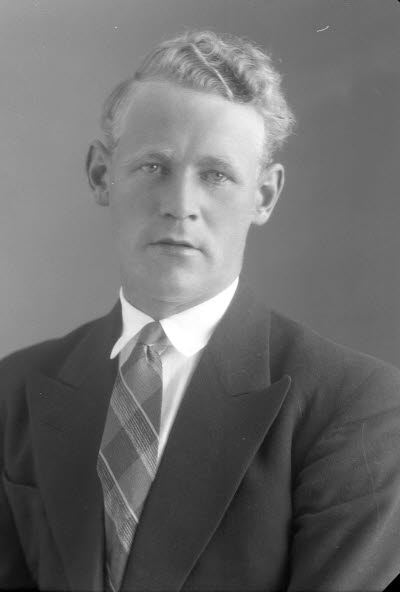 Porträtt av en herre. Ateljefoto.