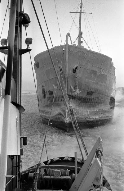 Hamnar. Luleå, Narvik. Fartyg.