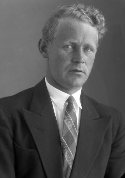 Porträtt av en herre. Ateljefoto.