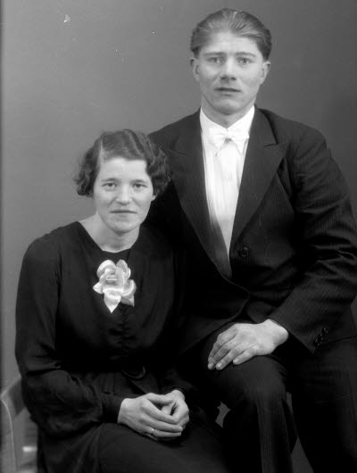 Porträtt av ett par. Ateljefoto.