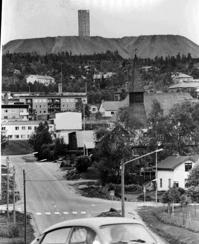 Finnstan, Malmberget. Allhelgonakyrkan. I bakgrunden: Uppland; Upplandslaven.
