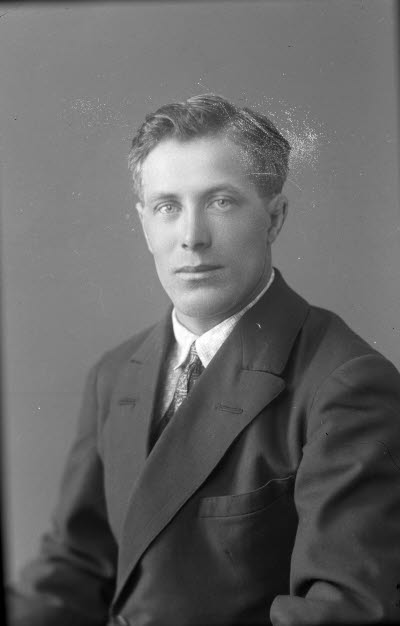 Porträtt av en herre. Ateljefoto.