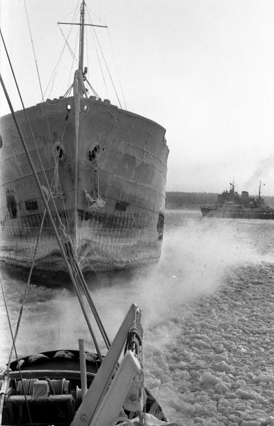 Hamnar. Luleå, Narvik. Fartyg.