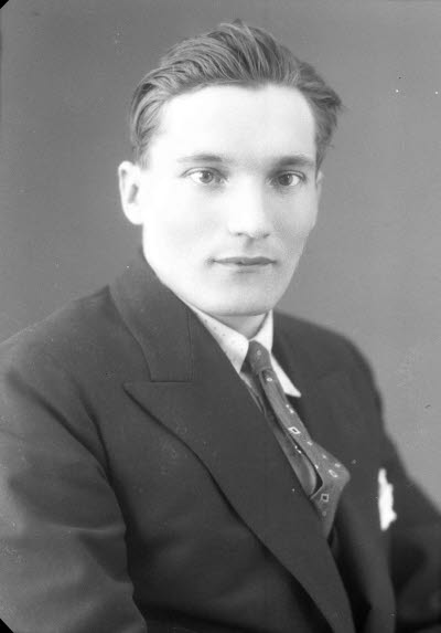 Porträtt av en herre. Ateljefoto.