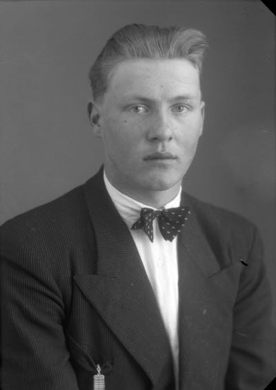 Porträtt av en herre. Ateljefoto.