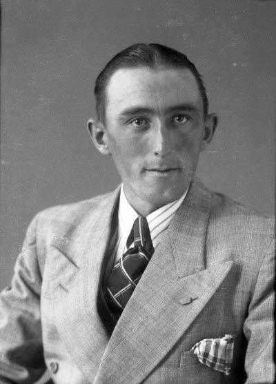 Porträtt av en herre. Ateljefoto.