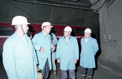 Näringsminister Per Westerberg på besök hos LKAB i Malmberget 1994-08-16.