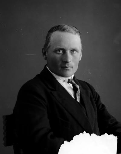 Porträtt av en herre. Ateljefoto.