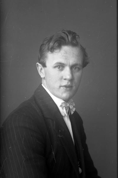 Porträtt av en herre. Ateljefoto.