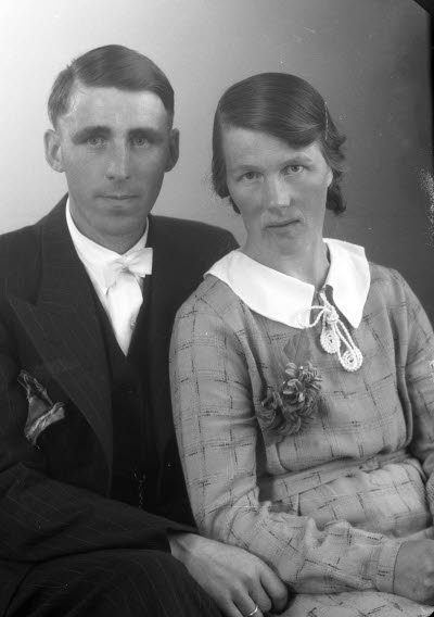 Porträtt av ett par. Ateljefoto.