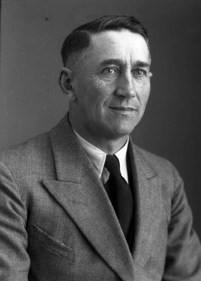 Porträtt av en herre. Ateljefoto.