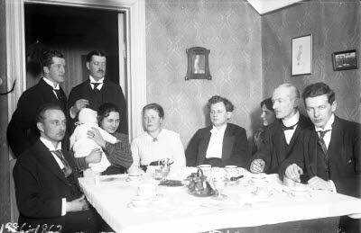 Winnika? Fru Sivebro (?) med dotter, Fru Nordvall, Kempff, Fru Landström, T. Landström, Erik Henriksson.