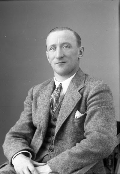 Porträtt av en herre. Ateljefoto.