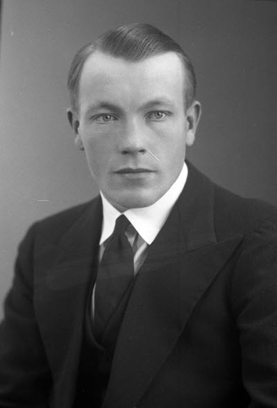 Porträtt av en herre. Ateljefoto.