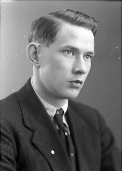 Porträtt av en herre. Ateljefoto.