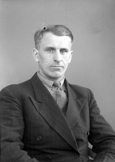 Porträtt av en herre. Ateljefoto.