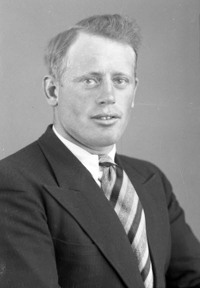 Porträtt av en herre. Ateljefoto.