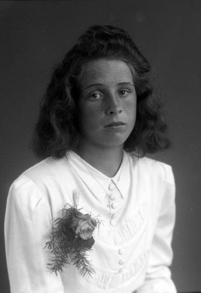 Porträtt av en flicka. Ateljefoto.