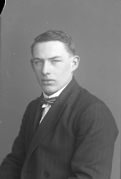 Porträtt av en herre. Ateljefoto.