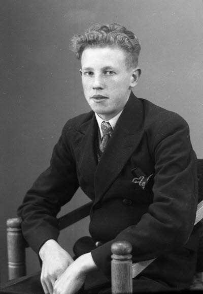 Porträtt av en ung herre. Ateljefoto.