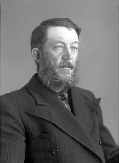 Porträtt av en herre. Ateljefoto.