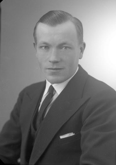 Porträtt av en herre. Ateljefoto.