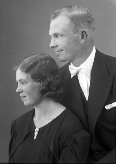 Porträtt av ett par. Ateljefoto.