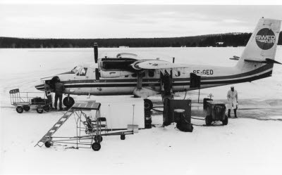 Gällivares nya flygplan. Gällivare Flygplats. Servicekontroll och bagagelastning inför start.