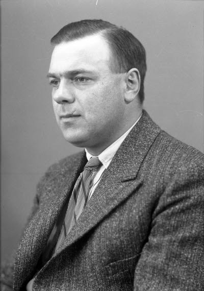 Porträtt av en herre. Ateljefoto.