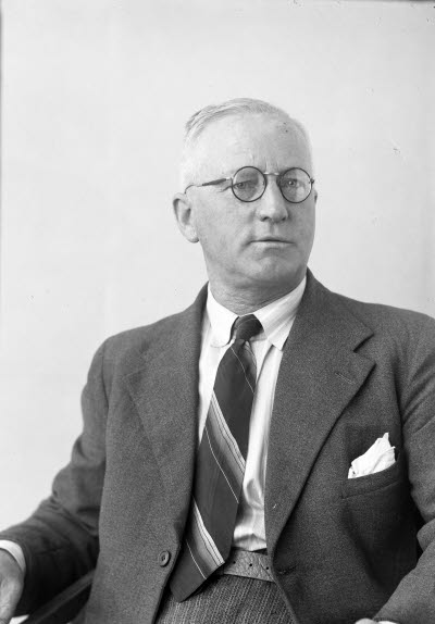 Porträtt av en herre. Ateljefoto.