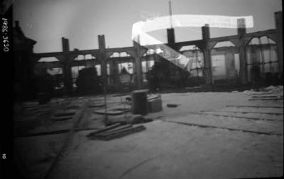 Lokstall under byggnation.