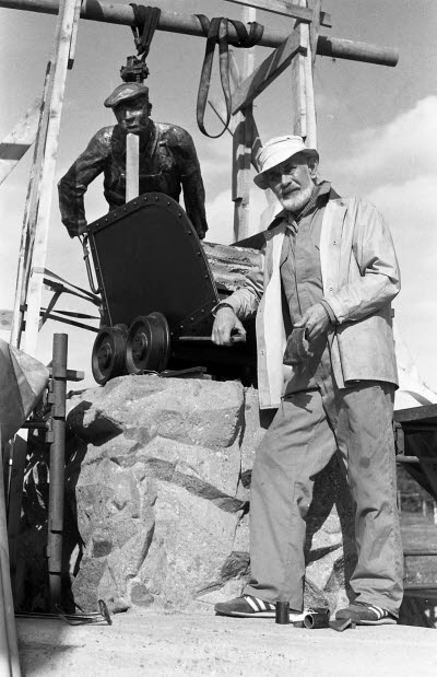 Staty i Koskullskulle.