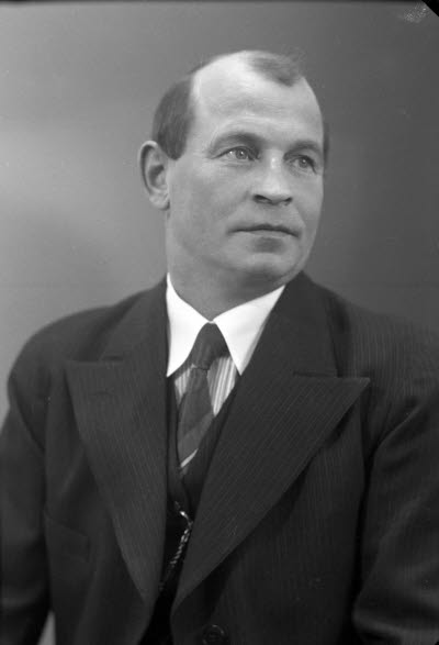 Porträtt av en herre. Ateljefoto.