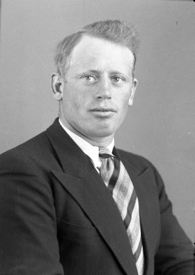 Porträtt av en herre. Ateljefoto.