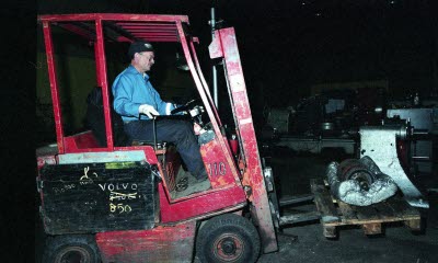 Bosse Eriksson, truckförare på mekaniskaverkstan 1994-04-19.